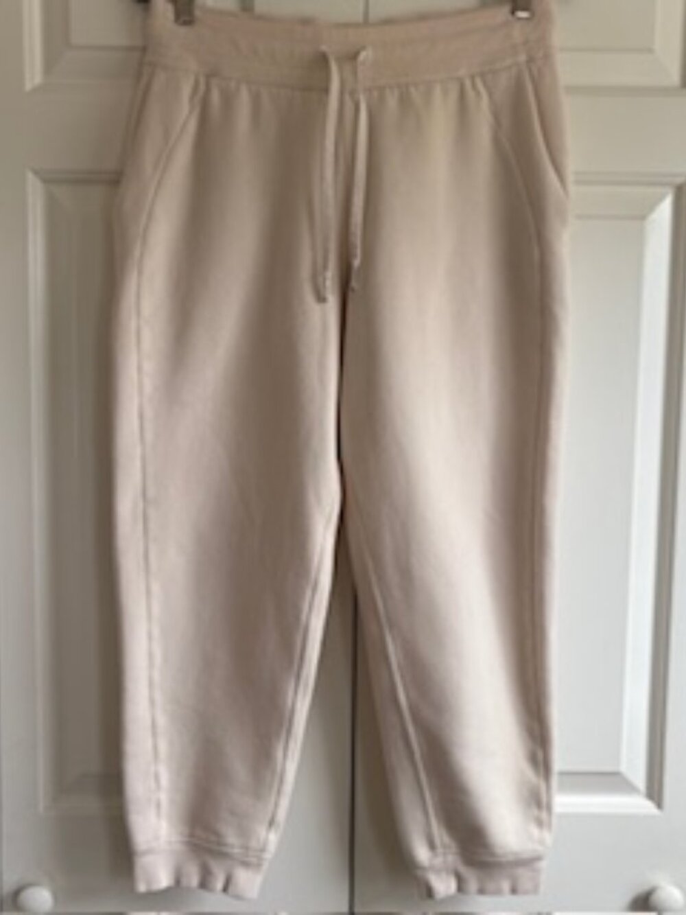 EUC Lululemon Scuba Jogger Bone Cream Fleece Sweatpants Size 8 - Picture 4 of 15